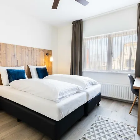 Hotel Hotel De Kroon 3*